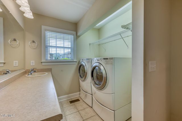 242 Sweetgrass Lane, Jonesborough, TN 37659