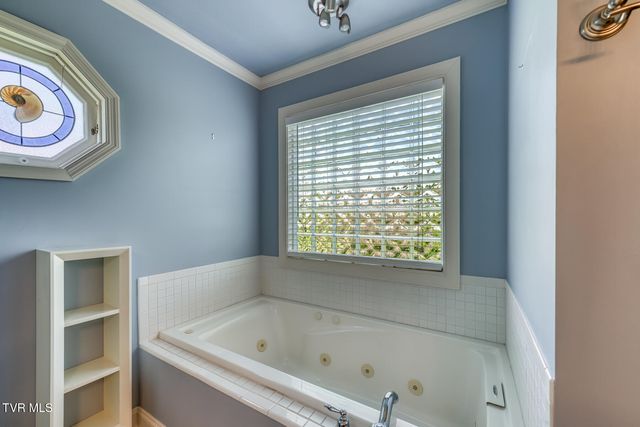 242 Sweetgrass Lane, Jonesborough, TN 37659