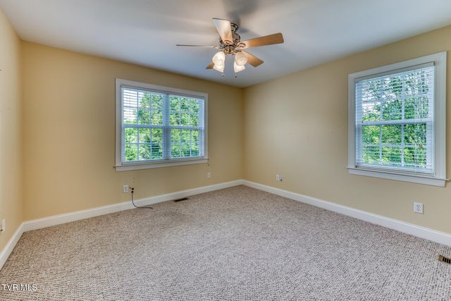 242 Sweetgrass Lane, Jonesborough, TN 37659