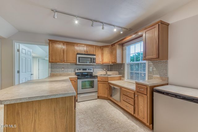 242 Sweetgrass Lane, Jonesborough, TN 37659