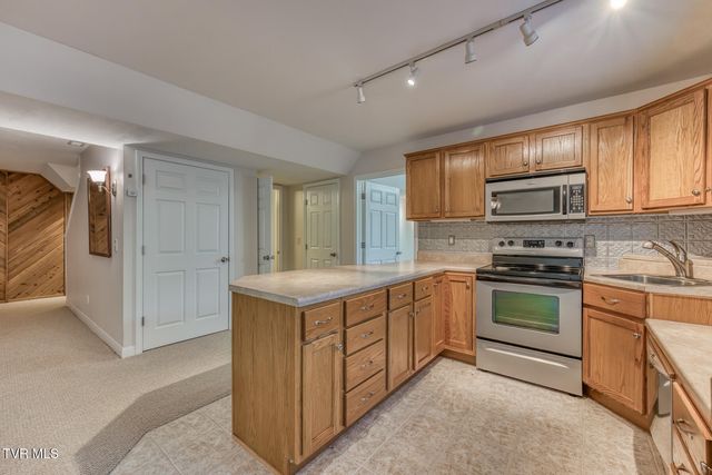 242 Sweetgrass Lane, Jonesborough, TN 37659