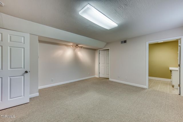242 Sweetgrass Lane, Jonesborough, TN 37659