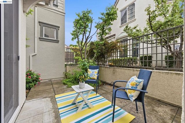 6005 Hillbrook Pl, Dublin, CA 94568