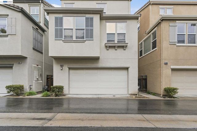6005 Hillbrook Pl, Dublin, CA 94568