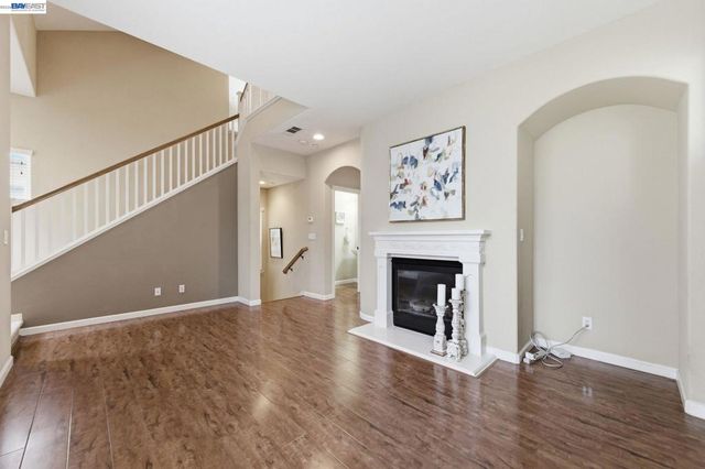 6005 Hillbrook Pl, Dublin, CA 94568