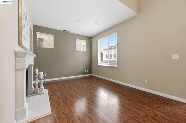 6005 Hillbrook Pl, Dublin, CA 94568