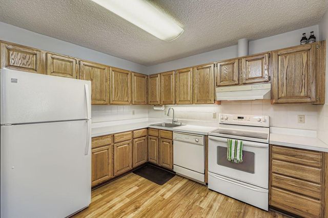 1935 Harbor Lane N, Plymouth, MN 55447