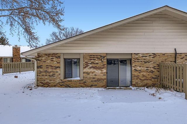 1935 Harbor Lane N, Plymouth, MN 55447