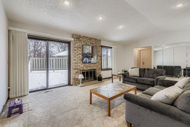 1935 Harbor Lane N, Plymouth, MN 55447