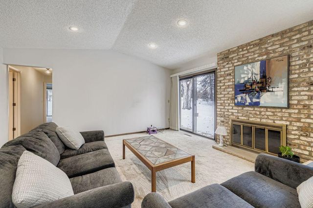 1935 Harbor Lane N, Plymouth, MN 55447