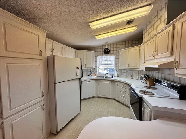 555 PORTSIDE DRIVE, North Port, FL 34287