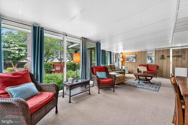 17 AZALEA WAY, Hamilton, NJ 08690