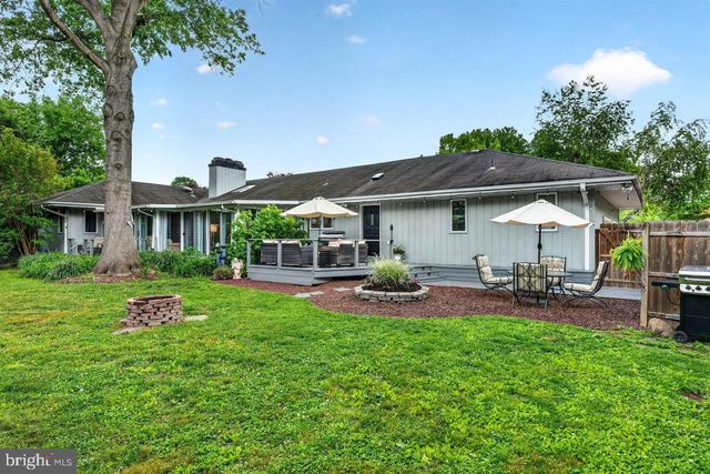 17 AZALEA WAY, Hamilton, NJ 08690