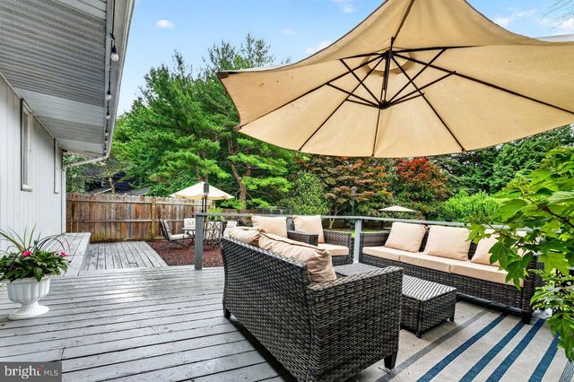 17 AZALEA WAY, Hamilton, NJ 08690