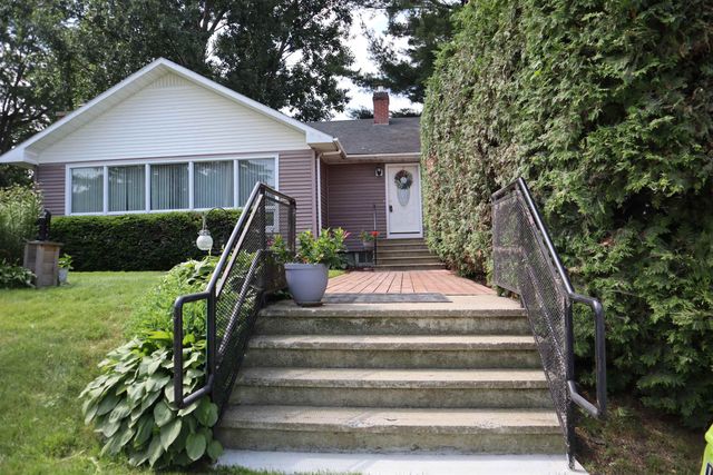21 Mott Street, Alburgh, VT 05440
