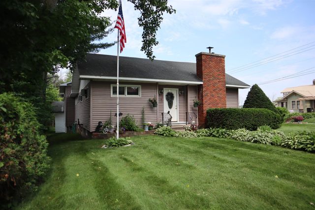 21 Mott Street, Alburgh, VT 05440