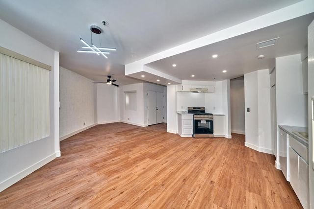 414 W Village Square N, Palm Springs, CA 92262