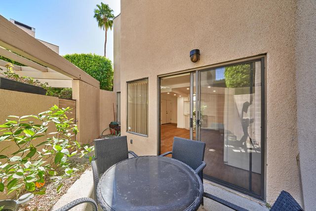 414 W Village Square N, Palm Springs, CA 92262