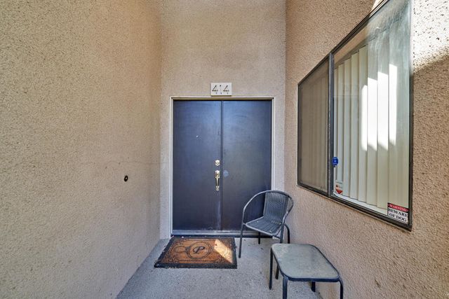 414 W Village Square N, Palm Springs, CA 92262