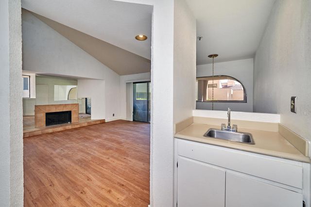 414 W Village Square N, Palm Springs, CA 92262