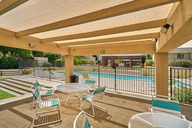 414 W Village Square N, Palm Springs, CA 92262