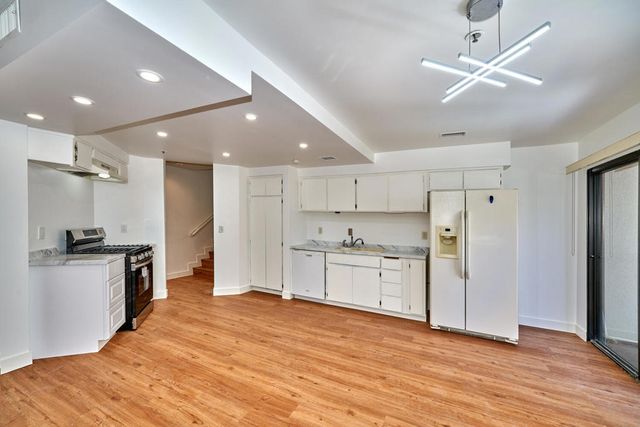 414 W Village Square N, Palm Springs, CA 92262