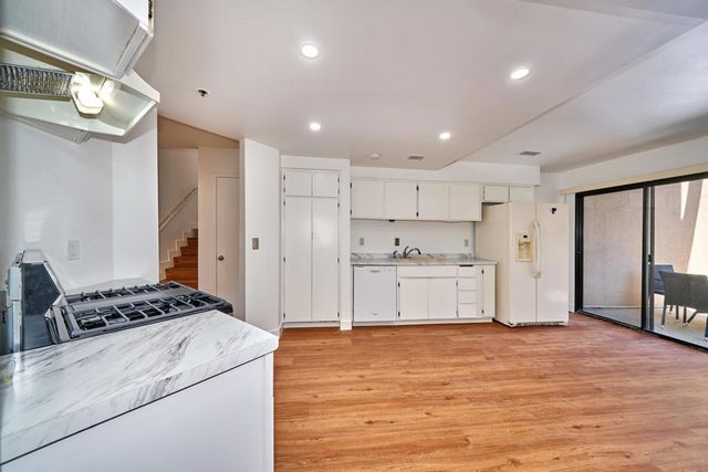 414 W Village Square N, Palm Springs, CA 92262