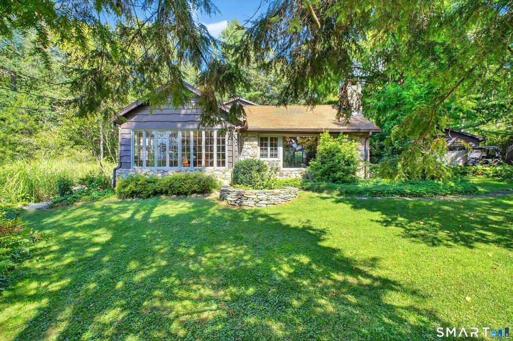 45-47 Indian Trail, Brookfield, CT 06804