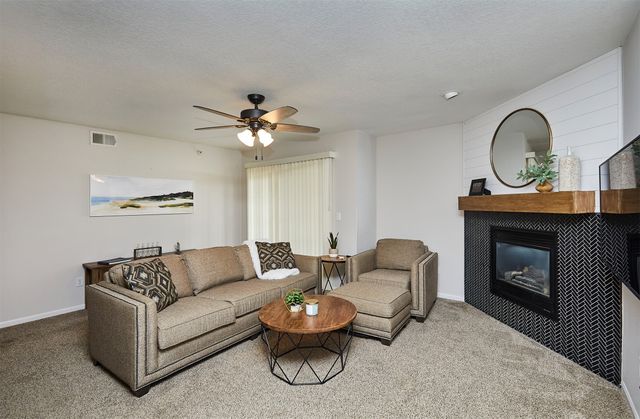 101 NW 8th Street 102, Grimes, IA 50111