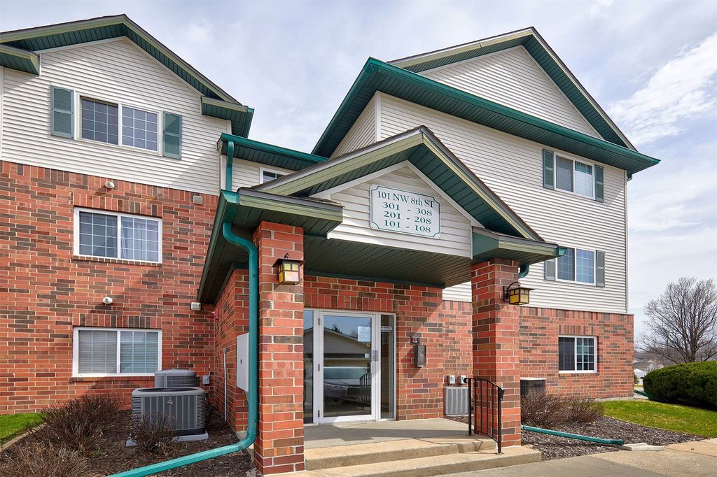 101 NW 8th Street 102, Grimes, IA 50111