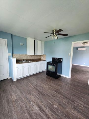 1246 Golla Dr, Corpus Christi, TX 78407