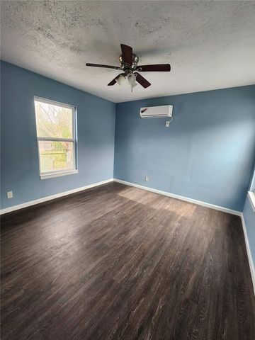 1246 Golla Dr, Corpus Christi, TX 78407