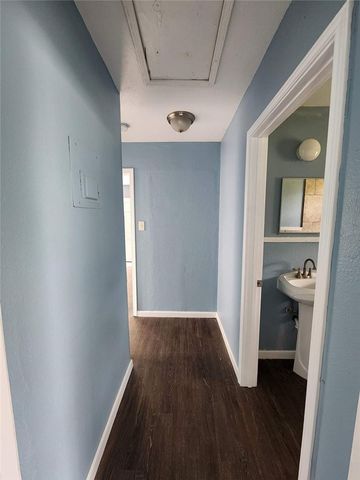 1246 Golla Dr, Corpus Christi, TX 78407
