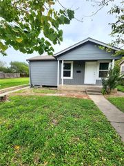 1246 Golla Dr, Corpus Christi, TX 78407