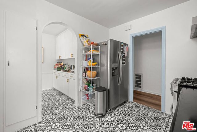 915 S Wooster Street, Los Angeles, CA 90035