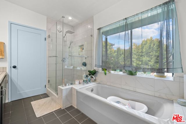 915 S Wooster Street, Los Angeles, CA 90035