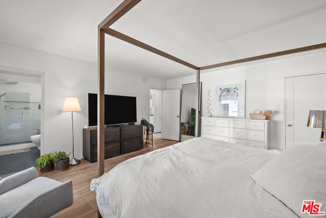 915 S Wooster Street, Los Angeles, CA 90035