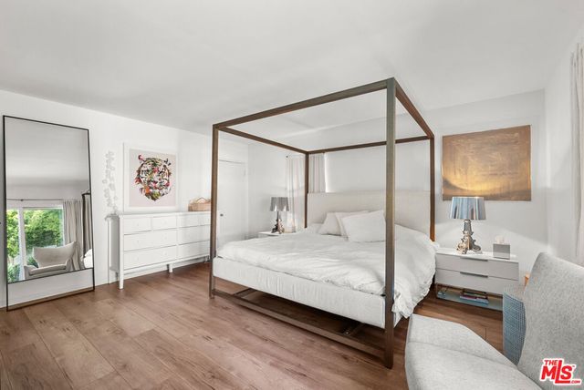 915 S Wooster Street, Los Angeles, CA 90035