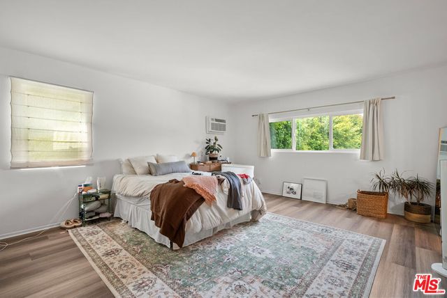 915 S Wooster Street, Los Angeles, CA 90035