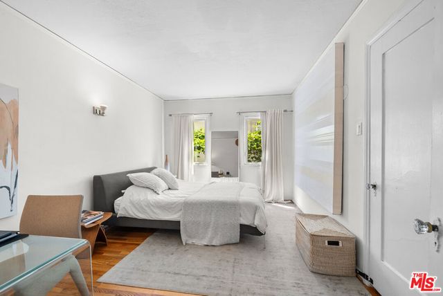 915 S Wooster Street, Los Angeles, CA 90035