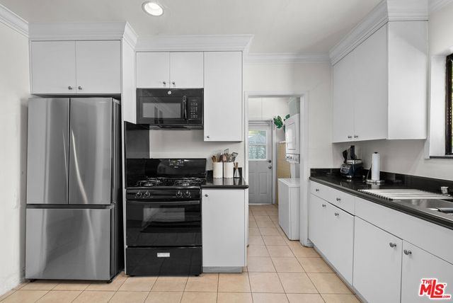 915 S Wooster Street, Los Angeles, CA 90035