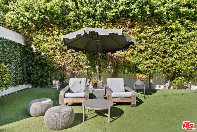915 S Wooster Street, Los Angeles, CA 90035