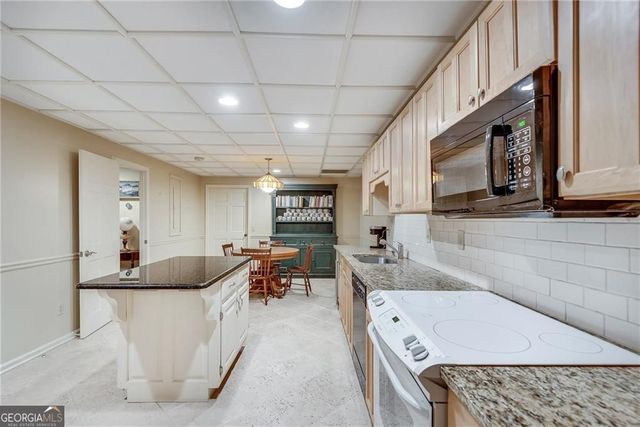 4085 Roxburgh Drive, Roswell, GA 30076