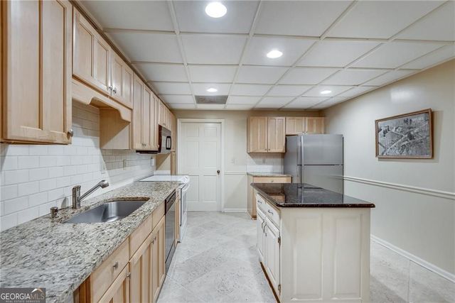 4085 Roxburgh Drive, Roswell, GA 30076