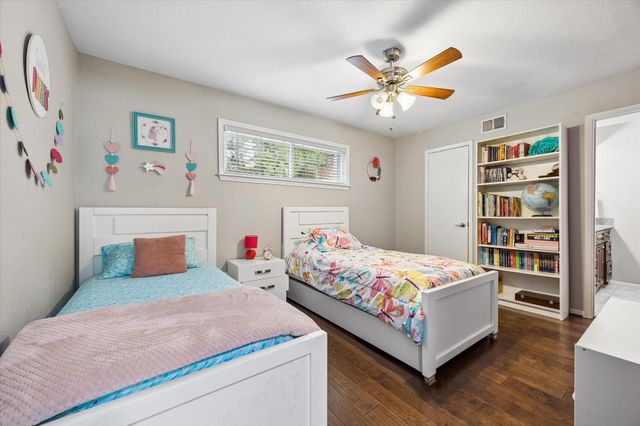 5714 Innsbruck Street, Bellaire, TX 77401