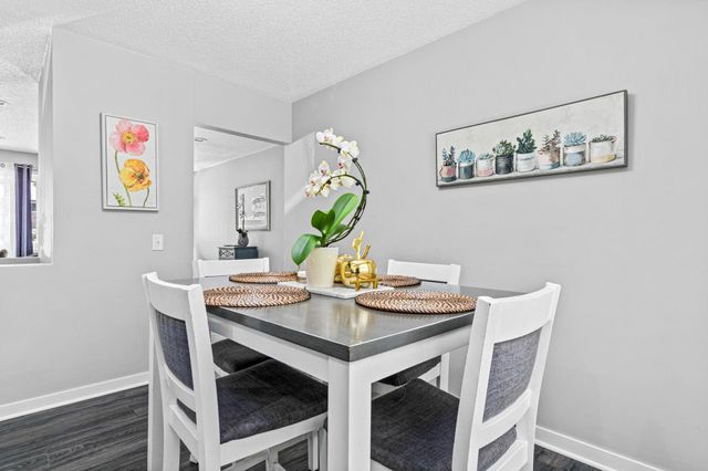 2200 Horizon Road, Burnsville, MN 55337