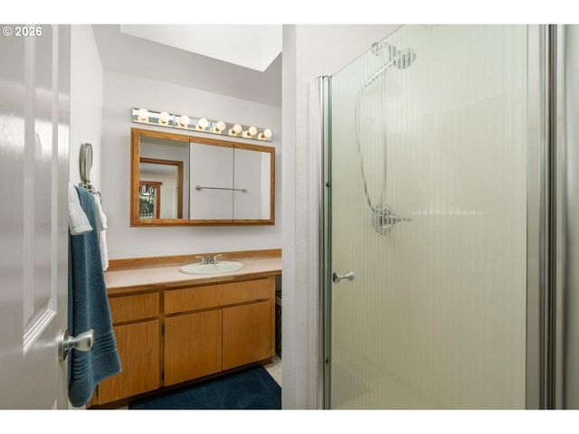 5420 Se ALDERCREST Rd, Milwaukie, OR 97222