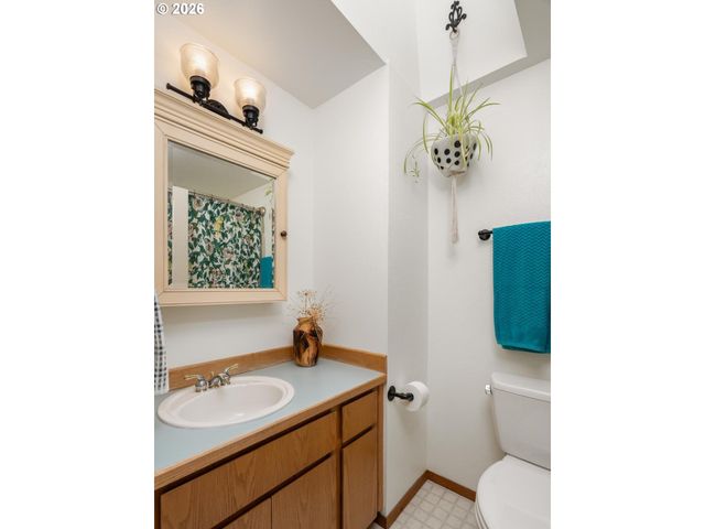 5420 Se ALDERCREST Rd, Milwaukie, OR 97222