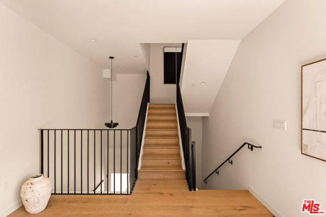 1749 S Marvin Avenue, Los Angeles, CA 90019