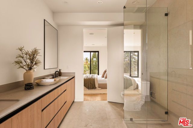 1749 S Marvin Avenue, Los Angeles, CA 90019